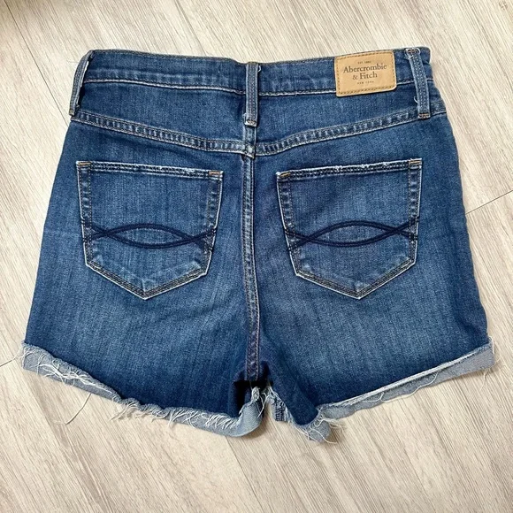 Abercrombie & Fitch Women's Jean Shorts - Picture 3 of 4